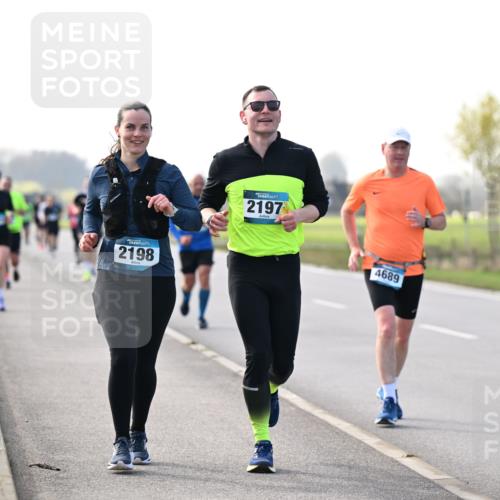 12.04.2026 - 45. Internationalen Wilhelmsburger Insellauf Dr. Thomas Lammeyer http://msf.ph/oto/9445551 12.04.2026 10:23:29 Laufen 2198, 2197, 4689 meine-sportfotos.de