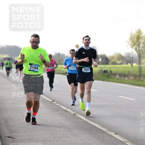 12.04.2026 - 45. Internationalen Wilhelmsburger Insellauf Dr. Thomas Lammeyer http://msf.ph/oto/9445576 12.04.2026 10:23:39 Laufen 2194, 4263, 3459 meine-sportfotos.de