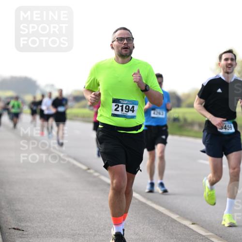 12.04.2026 - 45. Internationalen Wilhelmsburger Insellauf Dr. Thomas Lammeyer http://msf.ph/oto/9445585 12.04.2026 10:23:41 Laufen 2194, 4343, 459 meine-sportfotos.de