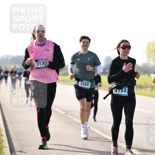 12.04.2026 - 45. Internationalen Wilhelmsburger Insellauf Dr. Thomas Lammeyer http://msf.ph/oto/9447303 12.04.2026 10:29:36 Laufen 317, 3260, 2025, 4152, 2858 meine-sportfotos.de