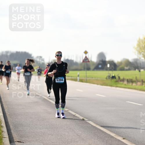 12.04.2026 - 45. Internationalen Wilhelmsburger Insellauf Dr. Thomas Lammeyer http://msf.ph/oto/9447324 12.04.2026 10:29:40 Laufen 5366 meine-sportfotos.de