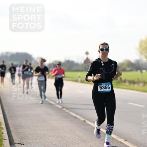 12.04.2026 - 45. Internationalen Wilhelmsburger Insellauf Dr. Thomas Lammeyer http://msf.ph/oto/9447341 12.04.2026 10:29:42 Laufen 5366 meine-sportfotos.de