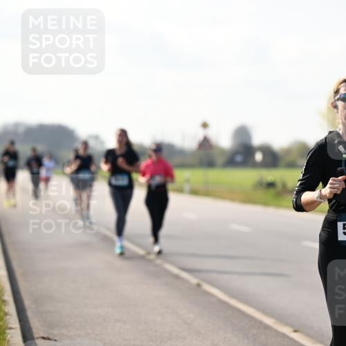 12.04.2026 - 45. Internationalen Wilhelmsburger Insellauf Dr. Thomas Lammeyer http://msf.ph/oto/9447350 12.04.2026 10:29:43 Laufen 45, 5366 meine-sportfotos.de