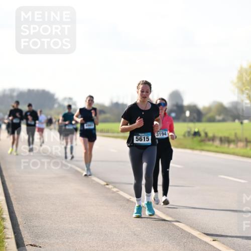 12.04.2026 - 45. Internationalen Wilhelmsburger Insellauf Dr. Thomas Lammeyer http://msf.ph/oto/9447360 12.04.2026 10:29:45 Laufen 3194, 5615 meine-sportfotos.de