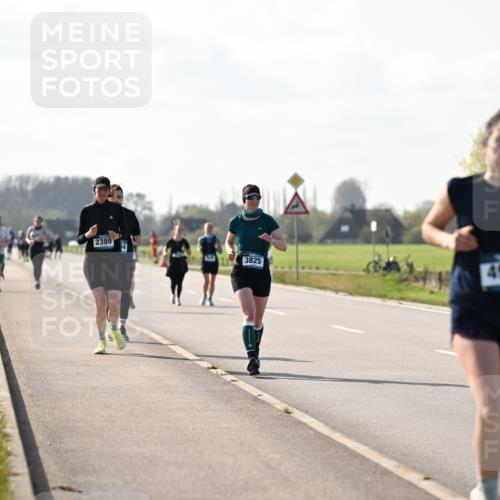 12.04.2026 - 45. Internationalen Wilhelmsburger Insellauf Dr. Thomas Lammeyer http://msf.ph/oto/9447398 12.04.2026 10:29:52 Laufen 2389, 3825, 4993 meine-sportfotos.de