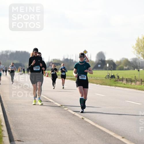 12.04.2026 - 45. Internationalen Wilhelmsburger Insellauf Dr. Thomas Lammeyer http://msf.ph/oto/9447404 12.04.2026 10:29:52 Laufen 2389, 3825 meine-sportfotos.de