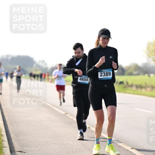 12.04.2026 - 45. Internationalen Wilhelmsburger Insellauf Dr. Thomas Lammeyer http://msf.ph/oto/9447426 12.04.2026 10:29:57 Laufen 4654, 2389 meine-sportfotos.de
