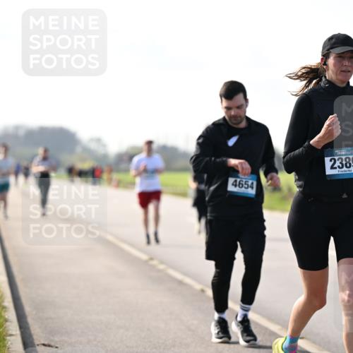 12.04.2026 - 45. Internationalen Wilhelmsburger Insellauf Dr. Thomas Lammeyer http://msf.ph/oto/9447431 12.04.2026 10:29:57 Laufen 4654, 2389 meine-sportfotos.de
