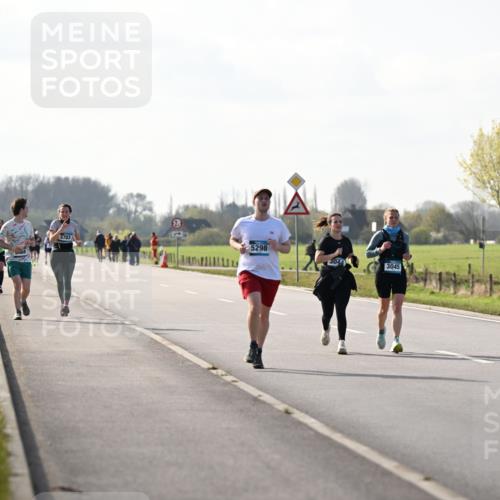 12.04.2026 - 45. Internationalen Wilhelmsburger Insellauf Dr. Thomas Lammeyer http://msf.ph/oto/9447436 12.04.2026 10:29:59 Laufen 5703, 5298, 3044, 3045 meine-sportfotos.de