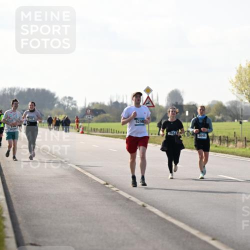 12.04.2026 - 45. Internationalen Wilhelmsburger Insellauf Dr. Thomas Lammeyer http://msf.ph/oto/9447439 12.04.2026 10:30:00 Laufen 5703, 5298, 3045 meine-sportfotos.de
