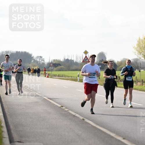 12.04.2026 - 45. Internationalen Wilhelmsburger Insellauf Dr. Thomas Lammeyer http://msf.ph/oto/9447446 12.04.2026 10:30:01 Laufen 5703, 5298, 3045 meine-sportfotos.de