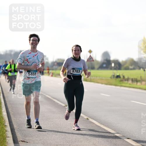 12.04.2026 - 45. Internationalen Wilhelmsburger Insellauf Dr. Thomas Lammeyer http://msf.ph/oto/9447464 12.04.2026 10:30:07 Laufen 5468, 5703 meine-sportfotos.de