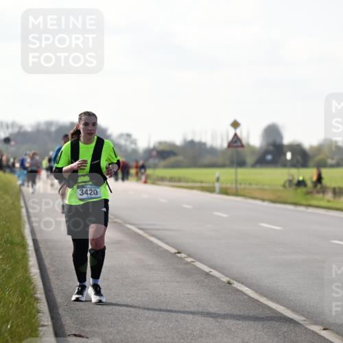 12.04.2026 - 45. Internationalen Wilhelmsburger Insellauf Dr. Thomas Lammeyer http://msf.ph/oto/9447470 12.04.2026 10:30:15 Laufen 3420 meine-sportfotos.de