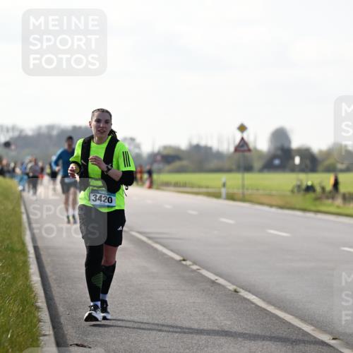 12.04.2026 - 45. Internationalen Wilhelmsburger Insellauf Dr. Thomas Lammeyer http://msf.ph/oto/9447473 12.04.2026 10:30:16 Laufen 3420 meine-sportfotos.de