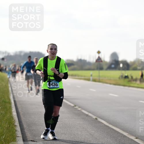 12.04.2026 - 45. Internationalen Wilhelmsburger Insellauf Dr. Thomas Lammeyer http://msf.ph/oto/9447478 12.04.2026 10:30:16 Laufen 420 meine-sportfotos.de
