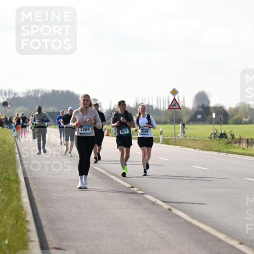 12.04.2026 - 45. Internationalen Wilhelmsburger Insellauf Dr. Thomas Lammeyer http://msf.ph/oto/9447522 12.04.2026 10:30:31 Laufen 2269, 4071, 4069 meine-sportfotos.de