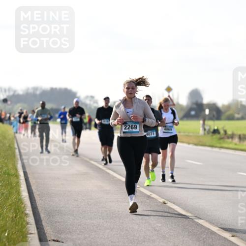 12.04.2026 - 45. Internationalen Wilhelmsburger Insellauf Dr. Thomas Lammeyer http://msf.ph/oto/9447532 12.04.2026 10:30:34 Laufen 2269, 4069, 4071 meine-sportfotos.de