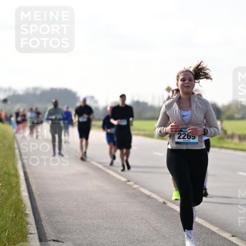 12.04.2026 - 45. Internationalen Wilhelmsburger Insellauf Dr. Thomas Lammeyer http://msf.ph/oto/9447543 12.04.2026 10:30:35 Laufen 2265 meine-sportfotos.de