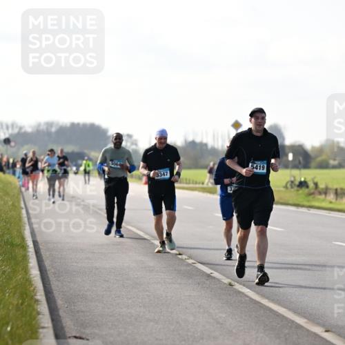 12.04.2026 - 45. Internationalen Wilhelmsburger Insellauf Dr. Thomas Lammeyer http://msf.ph/oto/9447563 12.04.2026 10:30:39 Laufen 306, 3347, 5419 meine-sportfotos.de