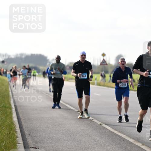 12.04.2026 - 45. Internationalen Wilhelmsburger Insellauf Dr. Thomas Lammeyer http://msf.ph/oto/9447574 12.04.2026 10:30:40 Laufen 3347, 3358, 5419 meine-sportfotos.de