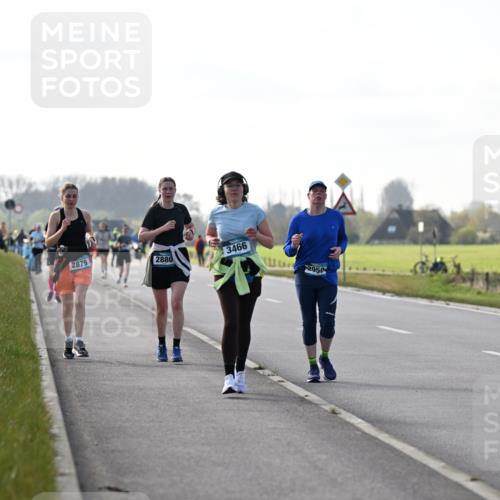 12.04.2026 - 45. Internationalen Wilhelmsburger Insellauf Dr. Thomas Lammeyer http://msf.ph/oto/9447596 12.04.2026 10:30:51 Laufen 2879, 2880, 3466, 2050 meine-sportfotos.de