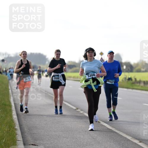 12.04.2026 - 45. Internationalen Wilhelmsburger Insellauf Dr. Thomas Lammeyer http://msf.ph/oto/9447607 12.04.2026 10:30:53 Laufen 2879, 2880, 3466, 2050 meine-sportfotos.de