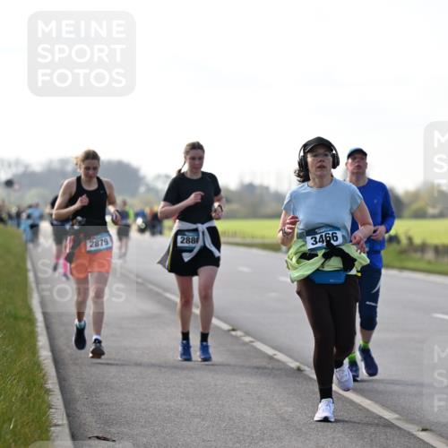 12.04.2026 - 45. Internationalen Wilhelmsburger Insellauf Dr. Thomas Lammeyer http://msf.ph/oto/9447611 12.04.2026 10:30:54 Laufen 2879, 288, 3466 meine-sportfotos.de