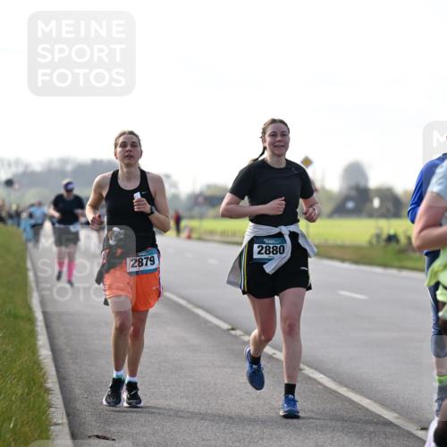12.04.2026 - 45. Internationalen Wilhelmsburger Insellauf Dr. Thomas Lammeyer http://msf.ph/oto/9447620 12.04.2026 10:30:55 Laufen 2879, 2880, 3466 meine-sportfotos.de