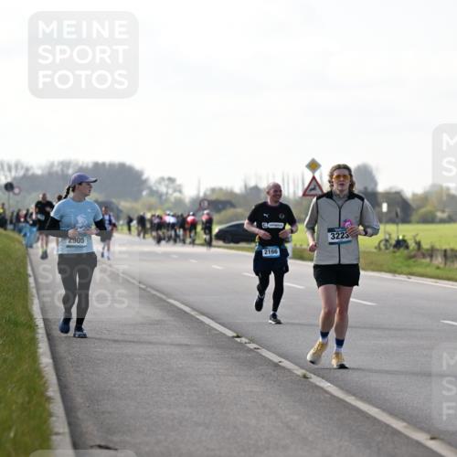 12.04.2026 - 45. Internationalen Wilhelmsburger Insellauf Dr. Thomas Lammeyer http://msf.ph/oto/9447721 12.04.2026 10:31:15 Laufen 2905, 2166, 3223 meine-sportfotos.de