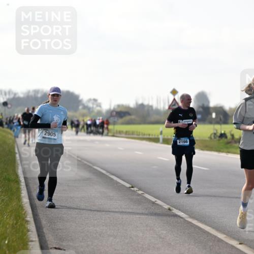 12.04.2026 - 45. Internationalen Wilhelmsburger Insellauf Dr. Thomas Lammeyer http://msf.ph/oto/9447732 12.04.2026 10:31:17 Laufen 2905, 2166, 223 meine-sportfotos.de