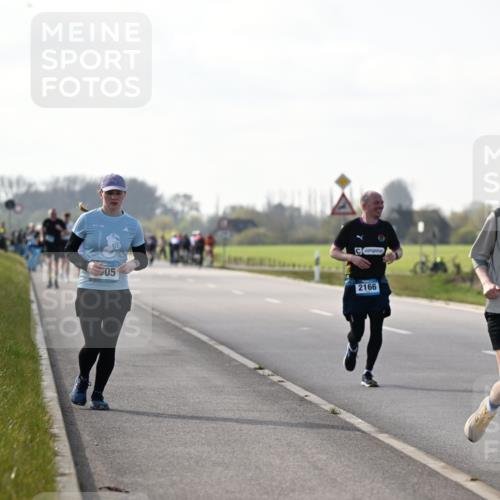 12.04.2026 - 45. Internationalen Wilhelmsburger Insellauf Dr. Thomas Lammeyer http://msf.ph/oto/9447733 12.04.2026 10:31:17 Laufen 05, 2166, 3223 meine-sportfotos.de