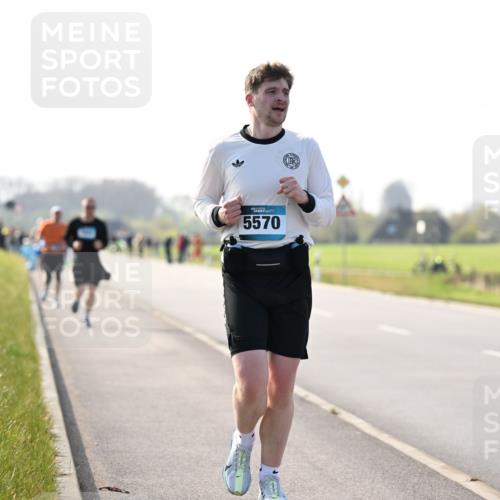 12.04.2026 - 45. Internationalen Wilhelmsburger Insellauf Dr. Thomas Lammeyer http://msf.ph/oto/9447804 12.04.2026 10:31:42 Laufen 45, 5570, 220 meine-sportfotos.de