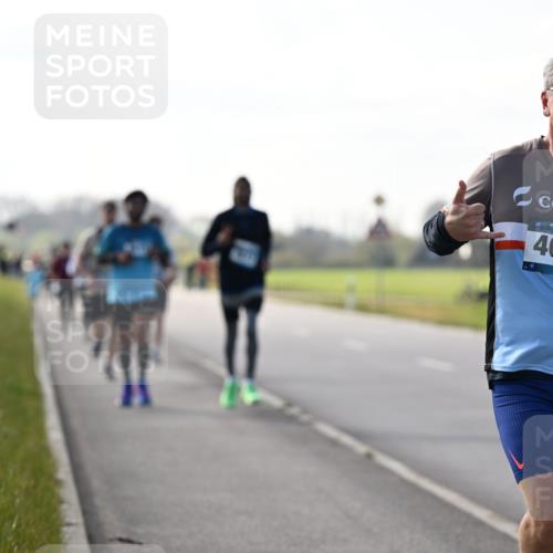 12.04.2026 - 45. Internationalen Wilhelmsburger Insellauf Dr. Thomas Lammeyer http://msf.ph/oto/9447896 12.04.2026 10:32:07 Laufen 45, 4019 meine-sportfotos.de