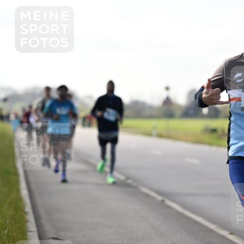 12.04.2026 - 45. Internationalen Wilhelmsburger Insellauf Dr. Thomas Lammeyer http://msf.ph/oto/9447897 12.04.2026 10:32:07 Laufen 4019 meine-sportfotos.de
