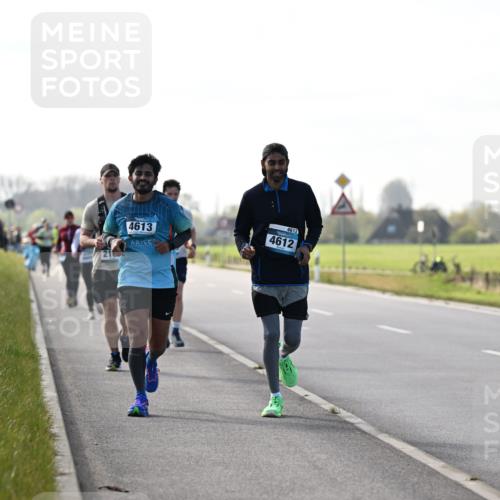 12.04.2026 - 45. Internationalen Wilhelmsburger Insellauf Dr. Thomas Lammeyer http://msf.ph/oto/9447900 12.04.2026 10:32:09 Laufen 4613, 4612, 4612 meine-sportfotos.de