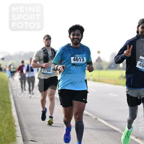 12.04.2026 - 45. Internationalen Wilhelmsburger Insellauf Dr. Thomas Lammeyer http://msf.ph/oto/9447918 12.04.2026 10:32:11 Laufen 2168, 4613, 4612, 4612 meine-sportfotos.de