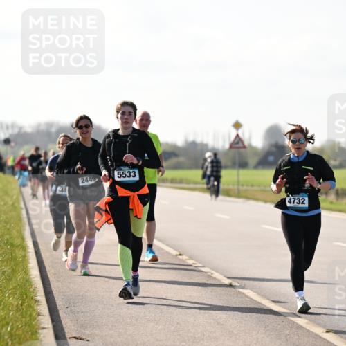 12.04.2026 - 45. Internationalen Wilhelmsburger Insellauf Dr. Thomas Lammeyer http://msf.ph/oto/9447990 12.04.2026 10:32:47 Laufen 448, 2449, 5533, 4732 meine-sportfotos.de