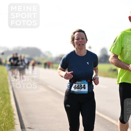 12.04.2026 - 45. Internationalen Wilhelmsburger Insellauf Dr. Thomas Lammeyer http://msf.ph/oto/9448022 12.04.2026 10:32:52 Laufen 4484, 4486 meine-sportfotos.de