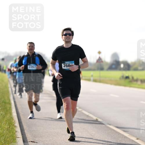 12.04.2026 - 45. Internationalen Wilhelmsburger Insellauf Dr. Thomas Lammeyer http://msf.ph/oto/9448062 12.04.2026 10:33:05 Laufen 266, 2267 meine-sportfotos.de