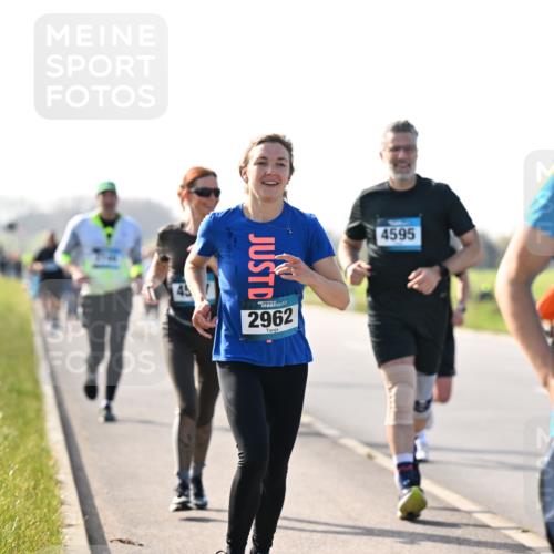 12.04.2026 - 45. Internationalen Wilhelmsburger Insellauf Dr. Thomas Lammeyer http://msf.ph/oto/9448107 12.04.2026 10:33:14 Laufen 2962, 4595, 2919 meine-sportfotos.de