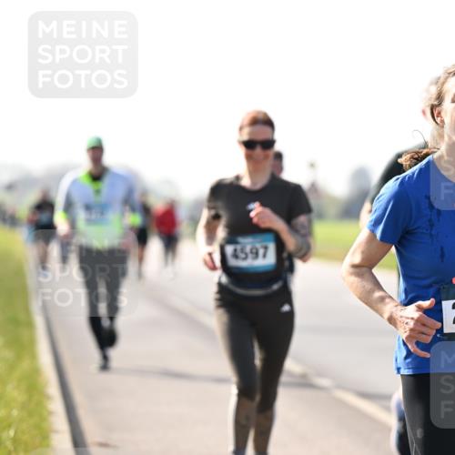 12.04.2026 - 45. Internationalen Wilhelmsburger Insellauf Dr. Thomas Lammeyer http://msf.ph/oto/9448114 12.04.2026 10:33:15 Laufen 4597, 2962 meine-sportfotos.de