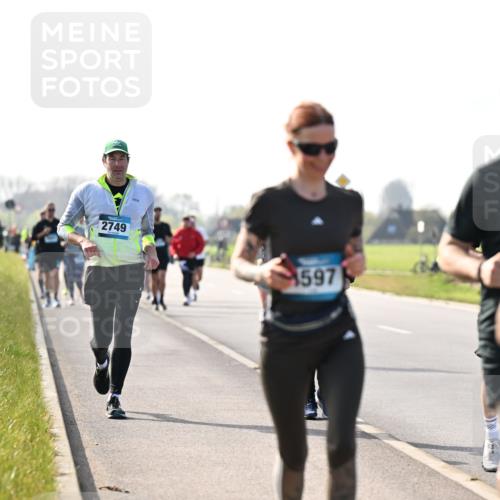 12.04.2026 - 45. Internationalen Wilhelmsburger Insellauf Dr. Thomas Lammeyer http://msf.ph/oto/9448115 12.04.2026 10:33:15 Laufen 2749, 1597 meine-sportfotos.de