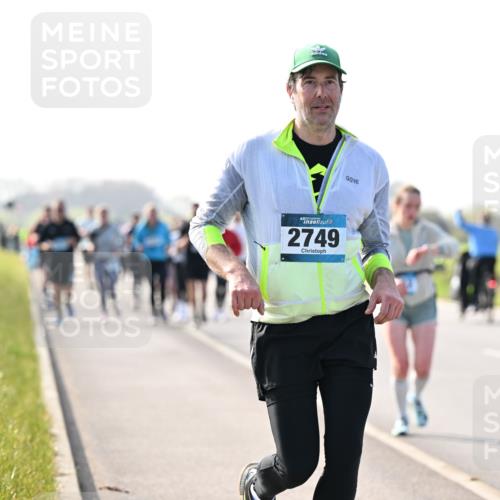 12.04.2026 - 45. Internationalen Wilhelmsburger Insellauf Dr. Thomas Lammeyer http://msf.ph/oto/9448128 12.04.2026 10:33:19 Laufen 2749 meine-sportfotos.de