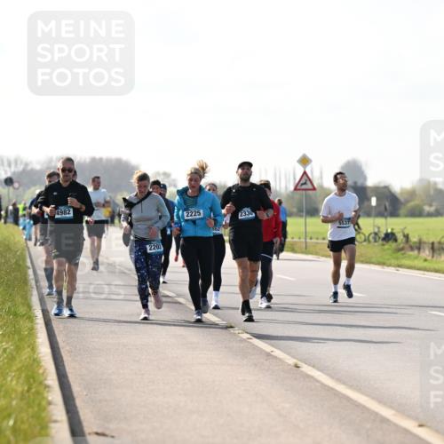 12.04.2026 - 45. Internationalen Wilhelmsburger Insellauf Dr. Thomas Lammeyer http://msf.ph/oto/9448135 12.04.2026 10:33:23 Laufen 4982, 2203, 2225, 862, 2330, 5537 meine-sportfotos.de