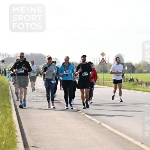 12.04.2026 - 45. Internationalen Wilhelmsburger Insellauf Dr. Thomas Lammeyer http://msf.ph/oto/9448136 12.04.2026 10:33:23 Laufen 4982, 2225, 62, 2330, 537 meine-sportfotos.de