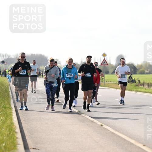 12.04.2026 - 45. Internationalen Wilhelmsburger Insellauf Dr. Thomas Lammeyer http://msf.ph/oto/9448138 12.04.2026 10:33:23 Laufen 4982, 220, 2225, 2330, 5537 meine-sportfotos.de