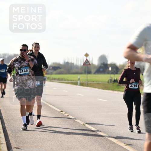 12.04.2026 - 45. Internationalen Wilhelmsburger Insellauf Dr. Thomas Lammeyer http://msf.ph/oto/9448214 12.04.2026 10:33:38 Laufen 3149, 8, 3716, 3570 meine-sportfotos.de