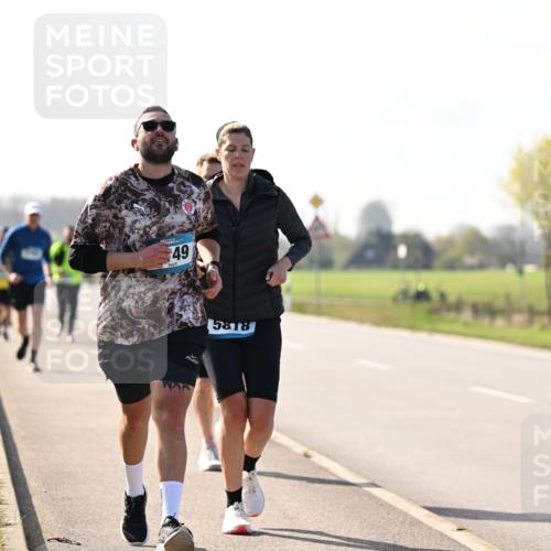 12.04.2026 - 45. Internationalen Wilhelmsburger Insellauf Dr. Thomas Lammeyer http://msf.ph/oto/9448228 12.04.2026 10:33:40 Laufen 4, 49, 5818, 37 meine-sportfotos.de