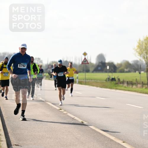 12.04.2026 - 45. Internationalen Wilhelmsburger Insellauf Dr. Thomas Lammeyer http://msf.ph/oto/9448242 12.04.2026 10:33:44 Laufen 4476, 5792 meine-sportfotos.de