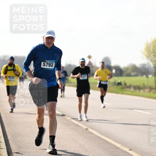 12.04.2026 - 45. Internationalen Wilhelmsburger Insellauf Dr. Thomas Lammeyer http://msf.ph/oto/9448258 12.04.2026 10:33:47 Laufen 5792 meine-sportfotos.de